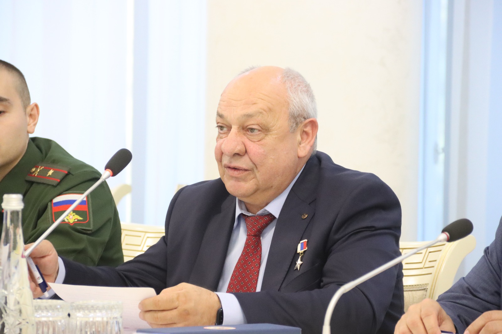 24 сентября, в конференц-зале Дома дружбы стартовала 141-я Всероссийская патриотическая акция «Вахта Героев Отечества», приуроченная к 80-летию Великой Победы и Году защитника Отечества.
